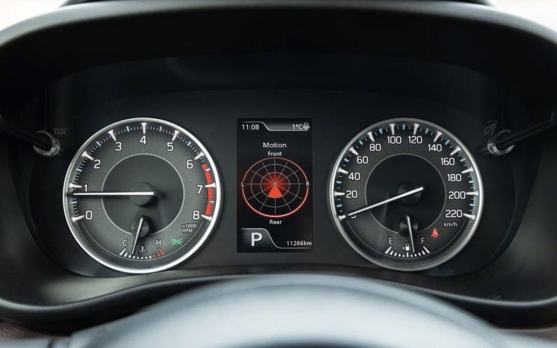 
            Тест нового Suzuki Fronx. Кроссовер, который прикинулся бюджетником
        