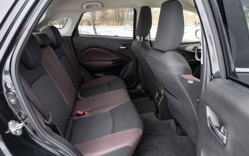 
            Тест нового Suzuki Fronx. Кроссовер, который прикинулся бюджетником
        