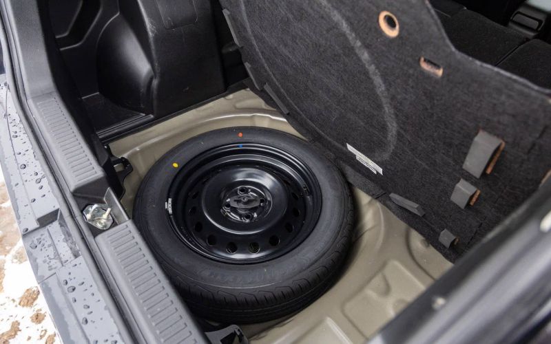 
            Тест нового Suzuki Fronx. Кроссовер, который прикинулся бюджетником
        