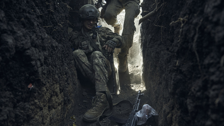 Зеленский не стал комментировать сообщения о поражениях ВСУ в Курской области - Новости на Вести.ru