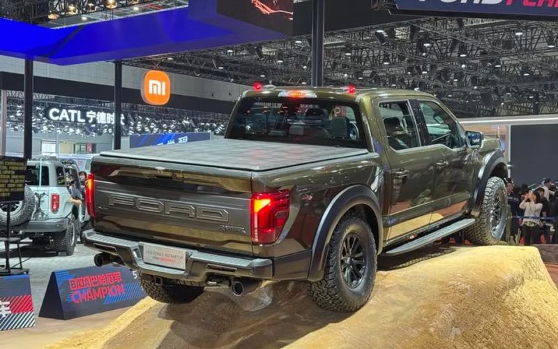 5 «американцев» на Auto Shanghai 2025. В Китае их не заменить