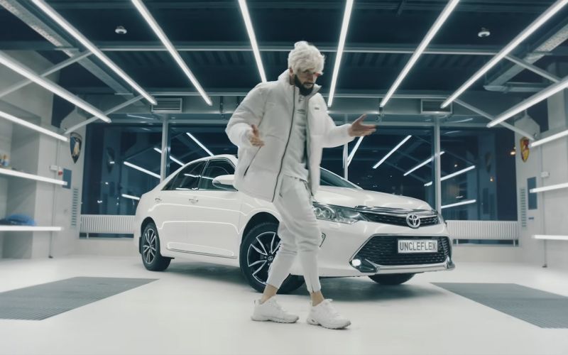 
            5 автомобилей — героев мемов. Ироничный обзор к 1 апреля
        