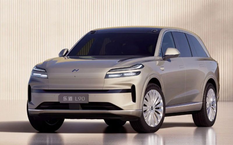 5 значимых премьер Шанхайского автосалона. От «Светлячка» до царь-мотора