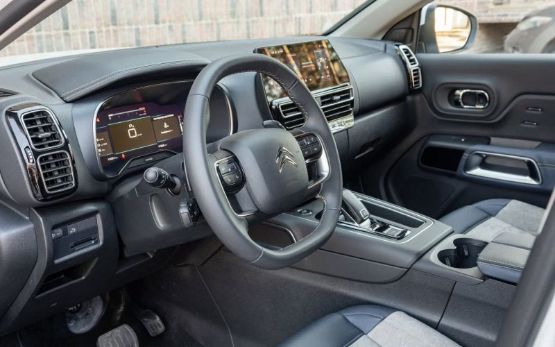 
            7 ключевых отличий Citroёn C5 Aircross российской сборки. Первый тест
        