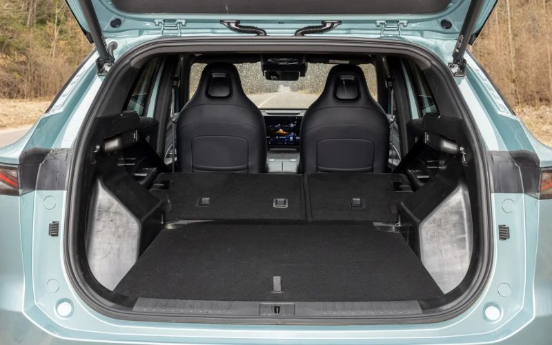 
            7 ступеней принятия. Первый тест флагманского кроссовера Omoda C7
        