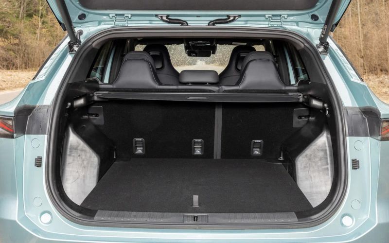 
            7 ступеней принятия. Первый тест флагманского кроссовера Omoda C7
        