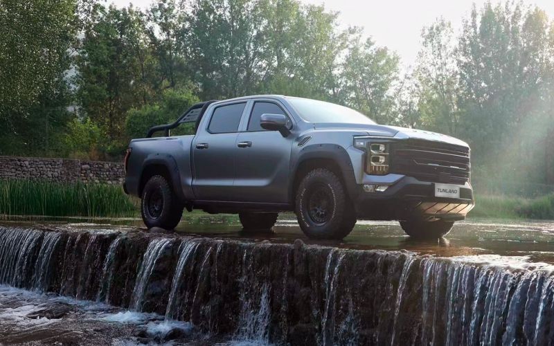 
            Больше 5 млн руб. В России стартовали продажи пикапа Foton Tunland
        