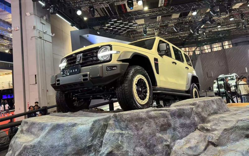 Haval и Tank представили новые внедорожники. Онлайн с Шанхая-2025