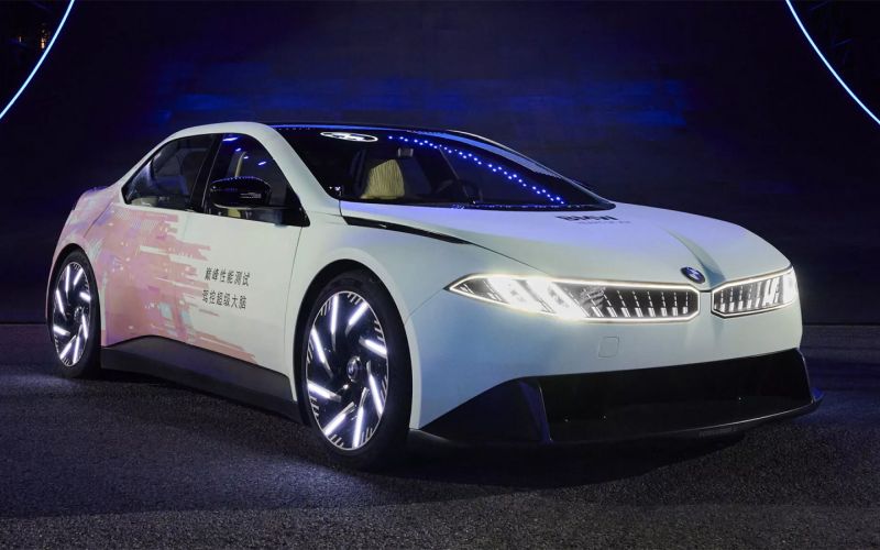 Haval и Tank представили новые внедорожники. Онлайн с Шанхая-2025