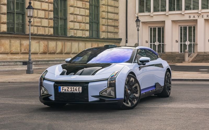 
            «Икс 2». Сколько стоят попавшие под налог на роскошь «китайцы» в КНР
        