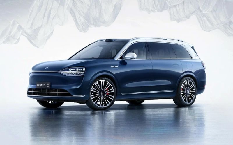 
            «Икс 2». Сколько стоят попавшие под налог на роскошь «китайцы» в КНР
        