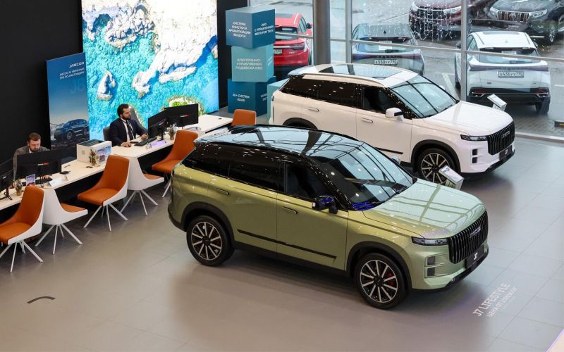 
            Как «китайцев» берут в трейд-ин, чем они хуже Granta и при чем тут BMW
        