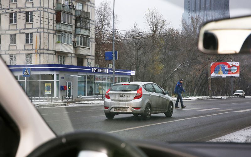 
            Какой штраф грозит за непропуск пешехода в 2025 году
        