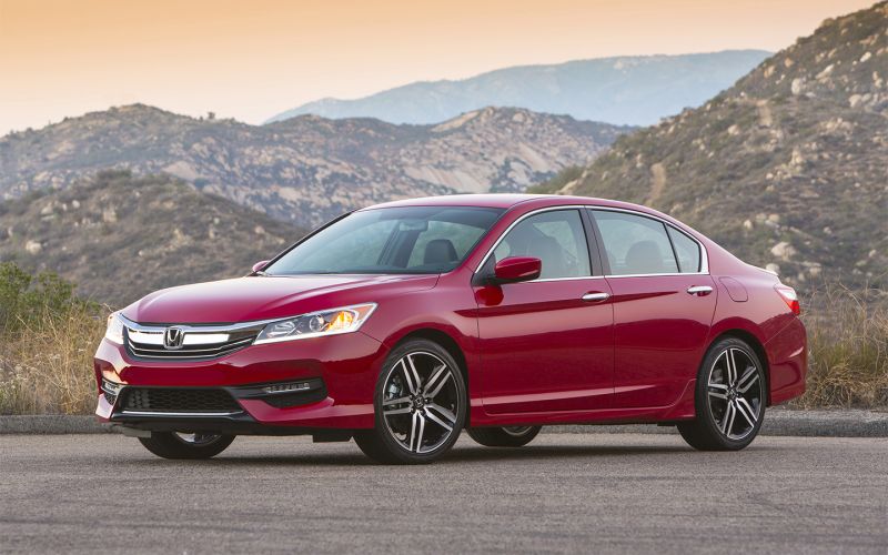 Машины Александра Овечкина: на чем ездит хоккеист, побивший рекорд в НХЛ