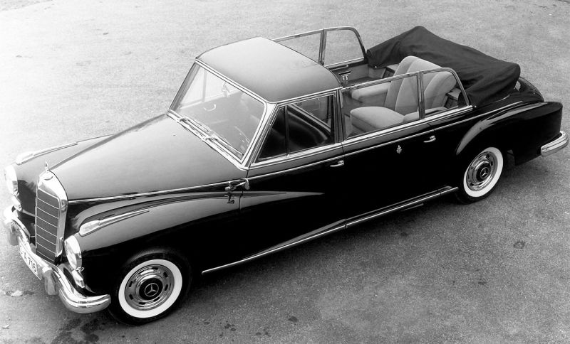 
            Машины Папы Римского: на чем ездил Папа Франциск и другие понтифики
        