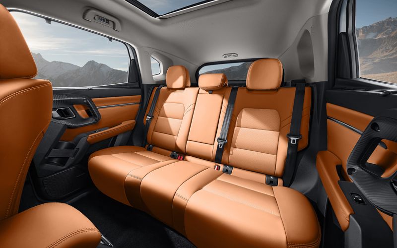 
            От Lada Iskra до новых внедорожников. Какие автомобили купить в апреле
        