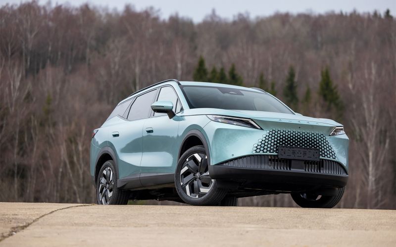 
            От Lada Iskra до новых внедорожников. Какие автомобили купить в апреле
        