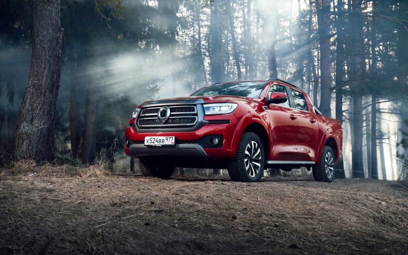 
            От Lada Iskra до новых внедорожников. Какие автомобили купить в апреле
        