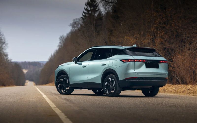 
            От Lada Iskra до новых внедорожников. Какие автомобили купить в апреле
        