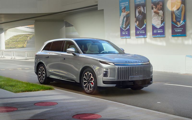 
            От Lada Iskra до новых внедорожников. Какие автомобили купить в апреле
        