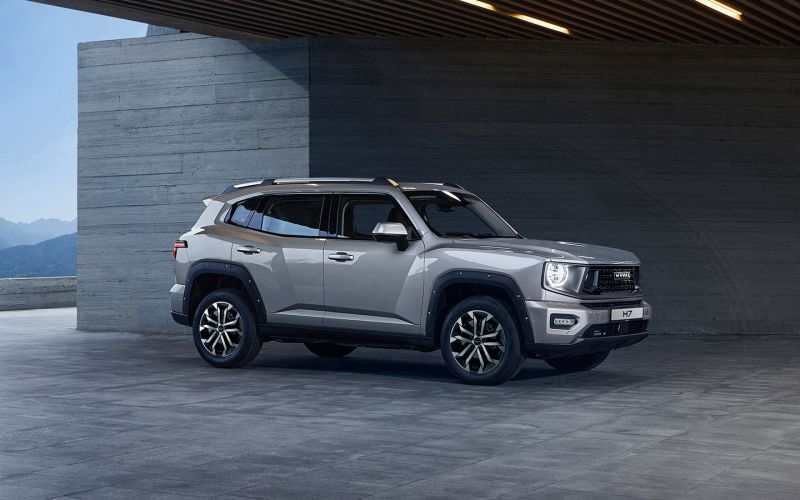 
            От Lada Iskra до новых внедорожников. Какие автомобили купить в апреле
        