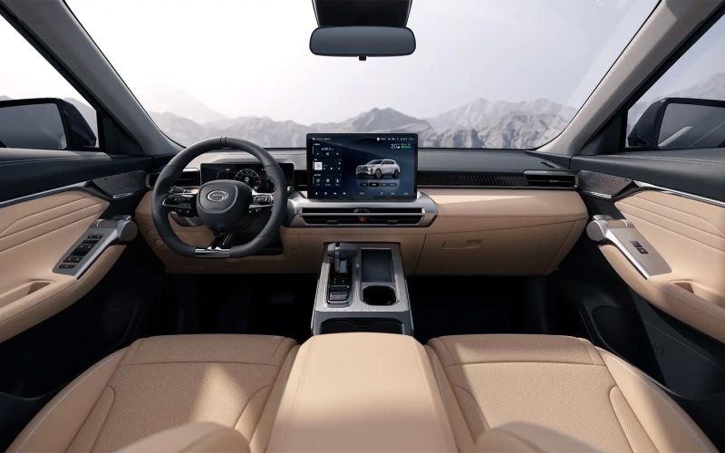 
            От Lada Iskra до новых внедорожников. Какие автомобили купить в апреле
        