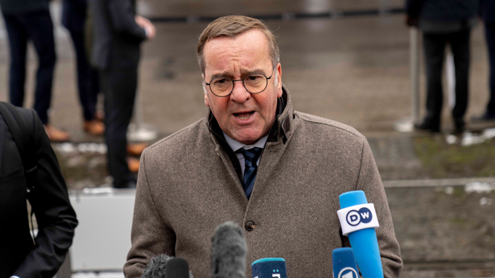 Писториус не знает, откуда у немцев такое интимное отношение к оружию - Новости на Вести.ru