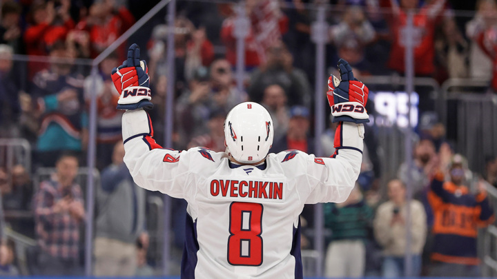 Рекордный гол Овечкина вошел в топ-10 лучших моментов регулярного чемпионата НХЛ - Новости на Вести.ru