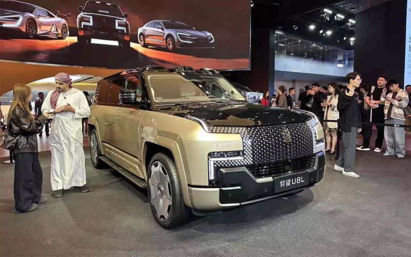 Репортаж из Шанхая. Провал Volkswagen, 20К шагов и куриная лапа