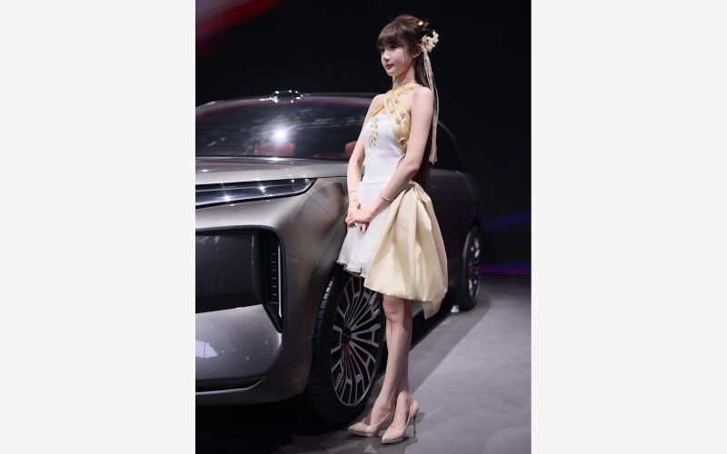 Самые эффектные девушки автосалона в Шанхае 2025. Фоторепортаж