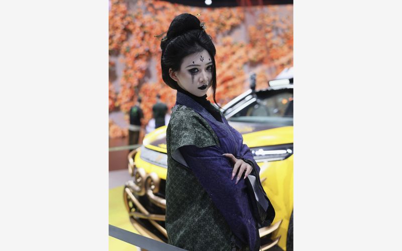 Самые эффектные девушки автосалона в Шанхае 2025. Фоторепортаж