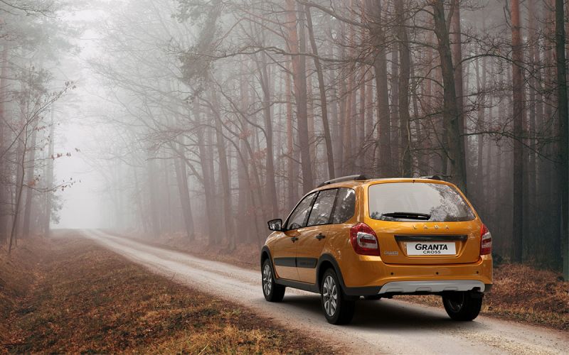 Выгода — ₽300 тыс. Как мы покупали Lada Granta с минимальным пробегом