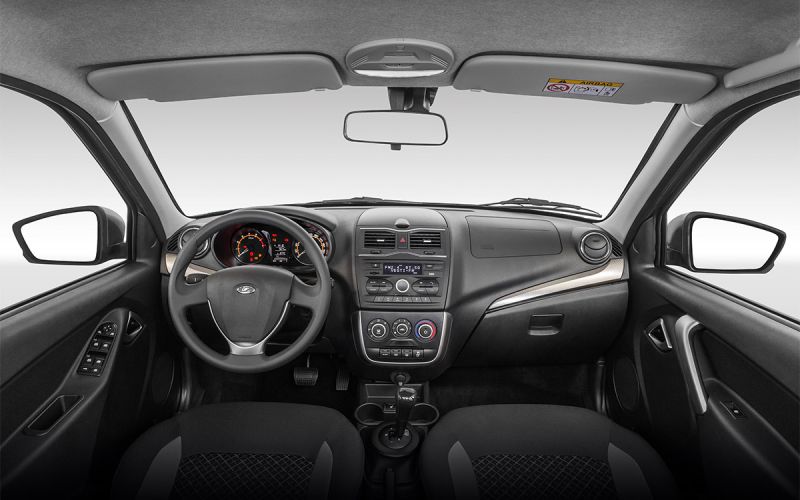 Выгода — ₽300 тыс. Как мы покупали Lada Granta с минимальным пробегом