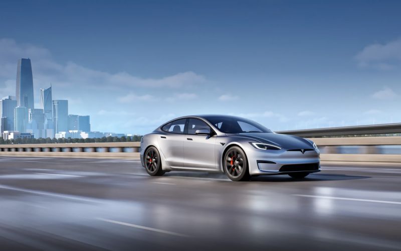 
            Запуск Niva Sport, крах авторынка и массовая замена прав: итоги недели
        