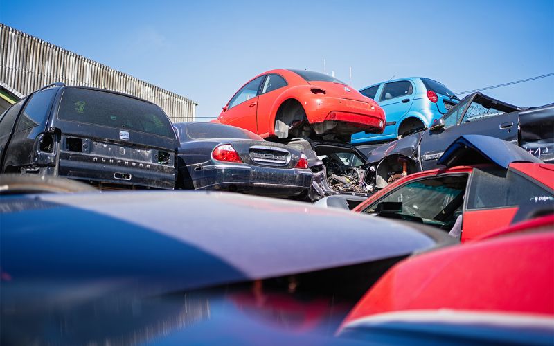 
            Запуск Niva Sport, крах авторынка и массовая замена прав: итоги недели
        