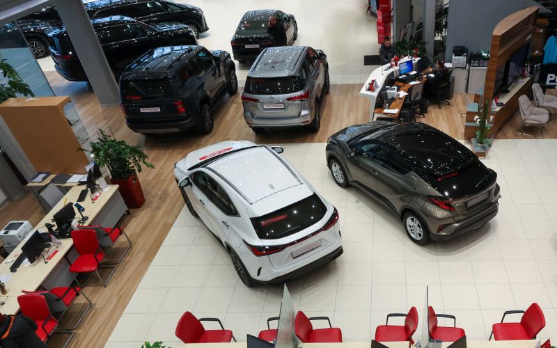 
            Запуск Niva Sport, крах авторынка и массовая замена прав: итоги недели
        