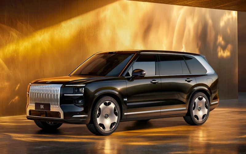 
            Zeekr представил флагманский кроссовер 9X
        