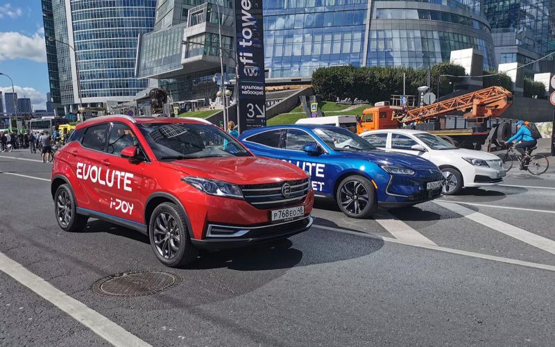 
            «Ждут возвращения западных марок». 4 главных факта о падении авторынка
        