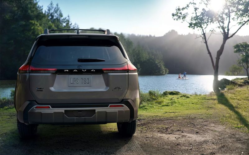 4 вопроса к Toyota RAV4 нового поколения. Первый обзор