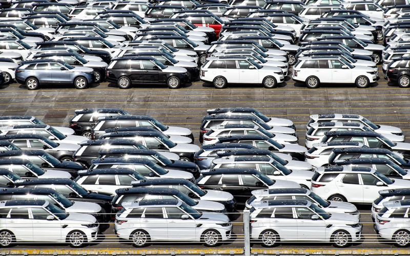 
            Даже с пошлинами в 25%. Jaguar Land Rover возобновил поставки машин в США
        