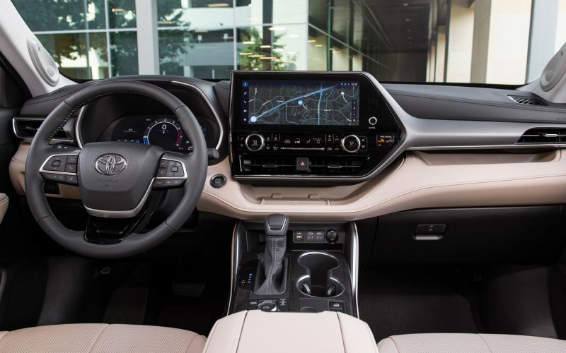 Эти премиальные внедорожники скоро появятся у дилеров. Топ-5 моделей