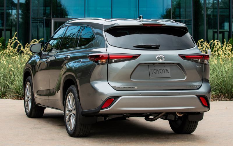 Эти премиальные внедорожники скоро появятся у дилеров. Топ-5 моделей