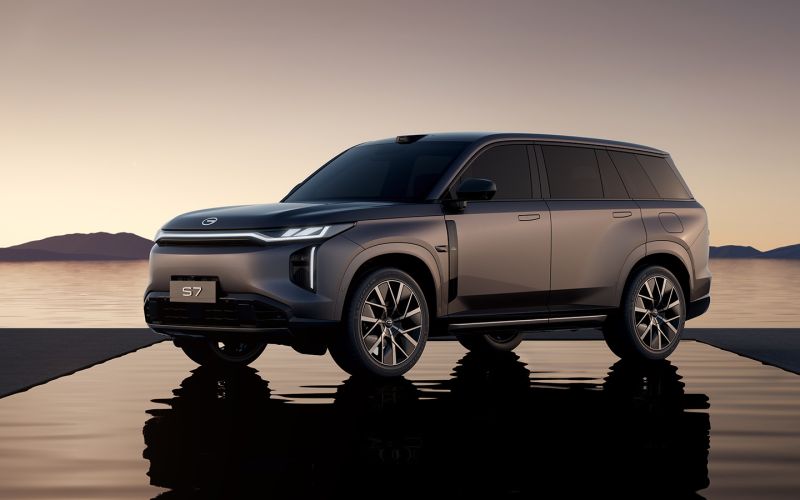 Фейковые штрафы, каскад новинок и деградация авторынка. Итоги недели