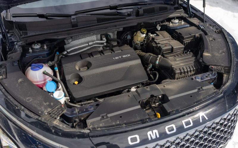 
            Почувствуй себя моложе. Сравнительный тест Omoda C5 и GAC GS3
        