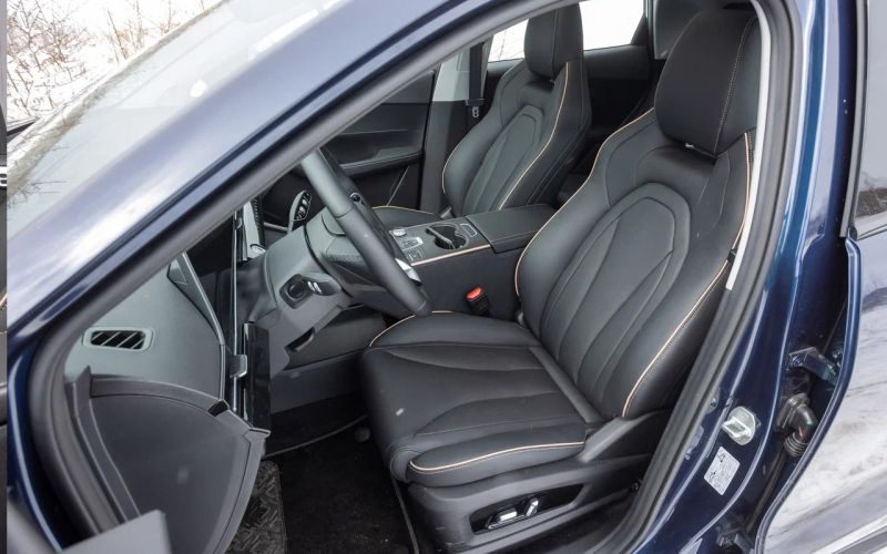 
            Почувствуй себя моложе. Сравнительный тест Omoda C5 и GAC GS3
        