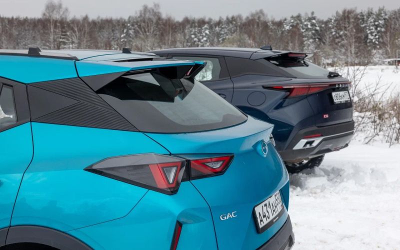 
            Почувствуй себя моложе. Сравнительный тест Omoda C5 и GAC GS3
        