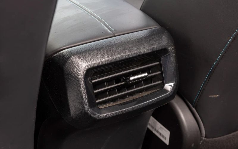 
            Почувствуй себя моложе. Сравнительный тест Omoda C5 и GAC GS3
        