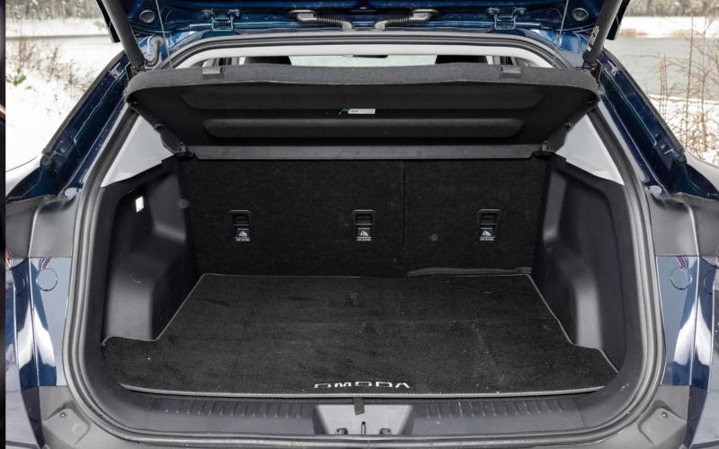 
            Почувствуй себя моложе. Сравнительный тест Omoda C5 и GAC GS3
        