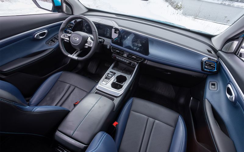 
            Почувствуй себя моложе. Сравнительный тест Omoda C5 и GAC GS3
        