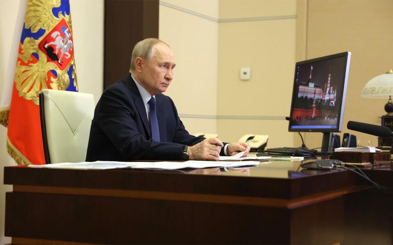 
            Путин подписал закон о локализации машин такси. На чем будем ездить
        